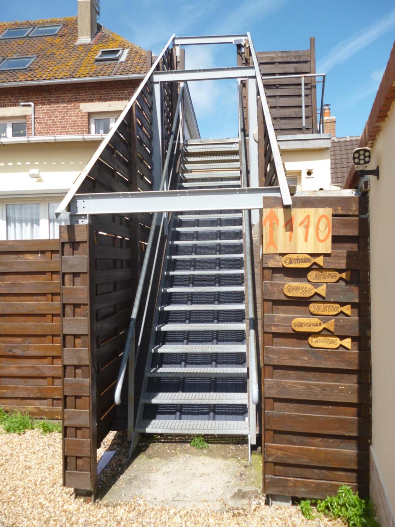 Cambuse A Au Premier Etage A 50 Metres De La Apartment